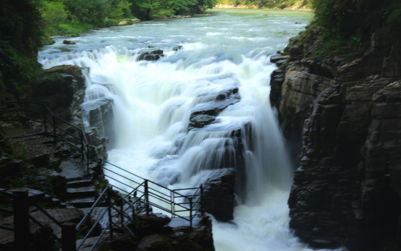 利川见天坝瀑布