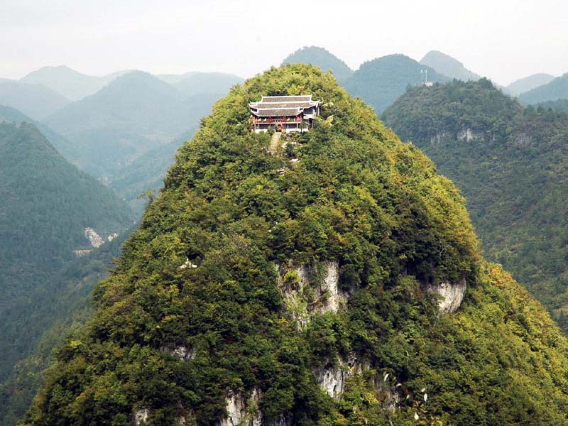 利川龙泉古寺铁炉寨