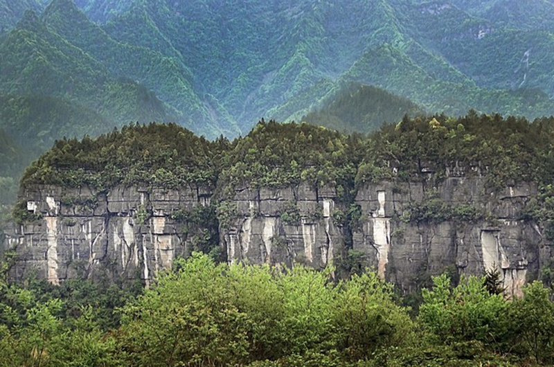 恩施梭布垭石林