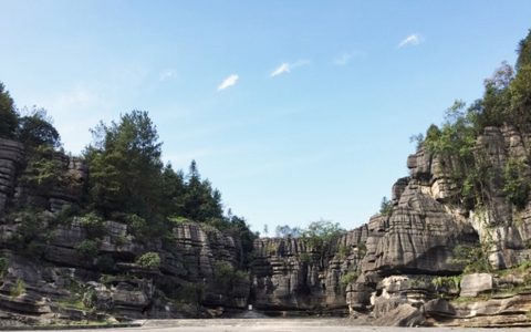 恩施梭布垭石林