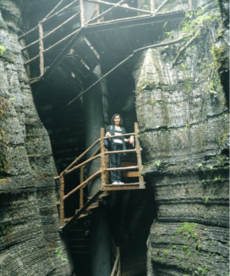 恩施梭布垭石林